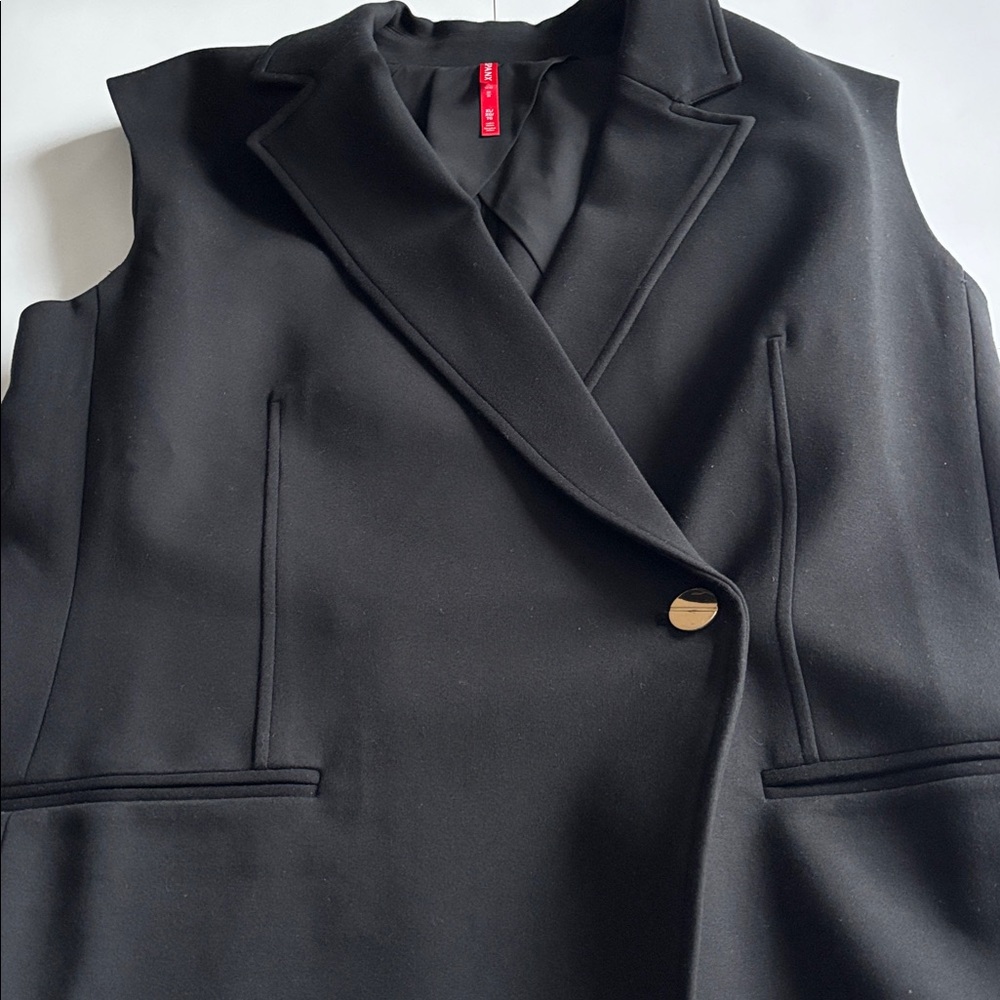 Spanx Sleeveless Vest - Picture 8 of 13